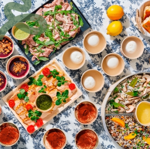 Le déjeuner Room Saveurs, découvrez nos plateaux-repas