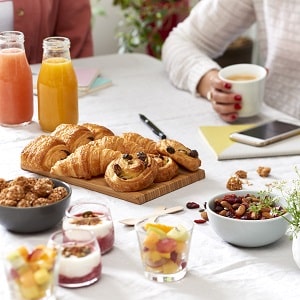 Découvrez nos astuces pour votre reprise au bureau après le télétravail, Room Saveurs vous accompagne dans vos moments en entreprise