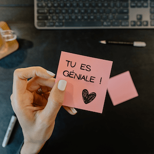 Fêter la Saint-Valentin au bureau : une bonne idée ? Room Saveurs vous explique pourquoi vous pouvez le faire