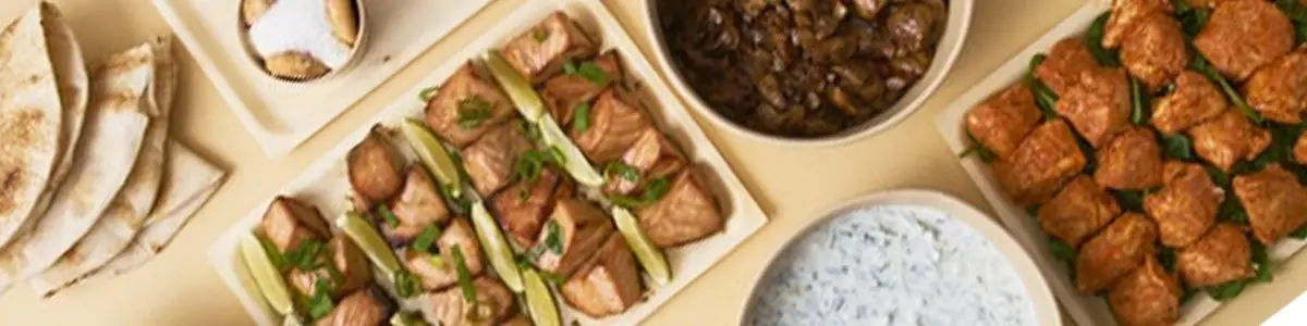 Découvrez la tendance food court en entreprise avec Room Saveurs